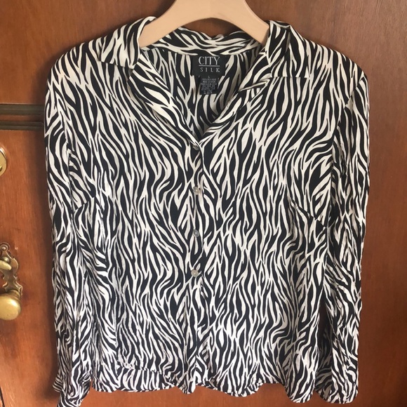 City 100% Silk Button Up - Picture 4 of 5